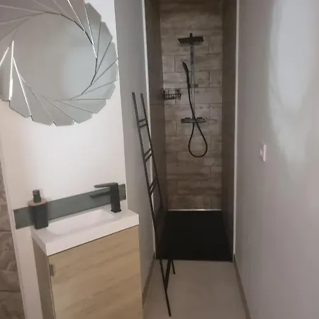 Lecomte アパート